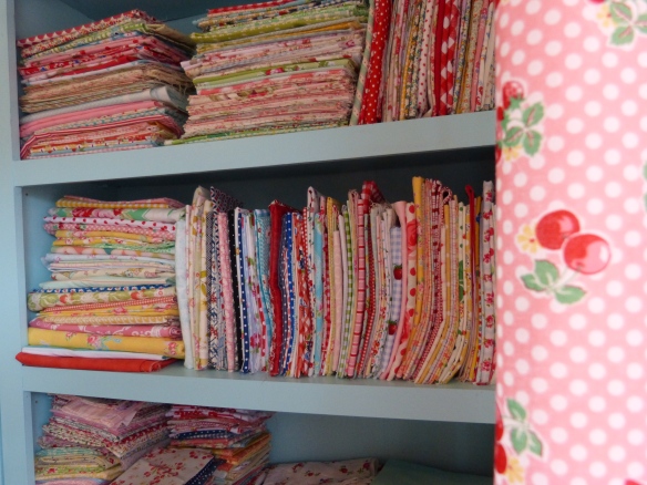 Show me your quilt fabric stash